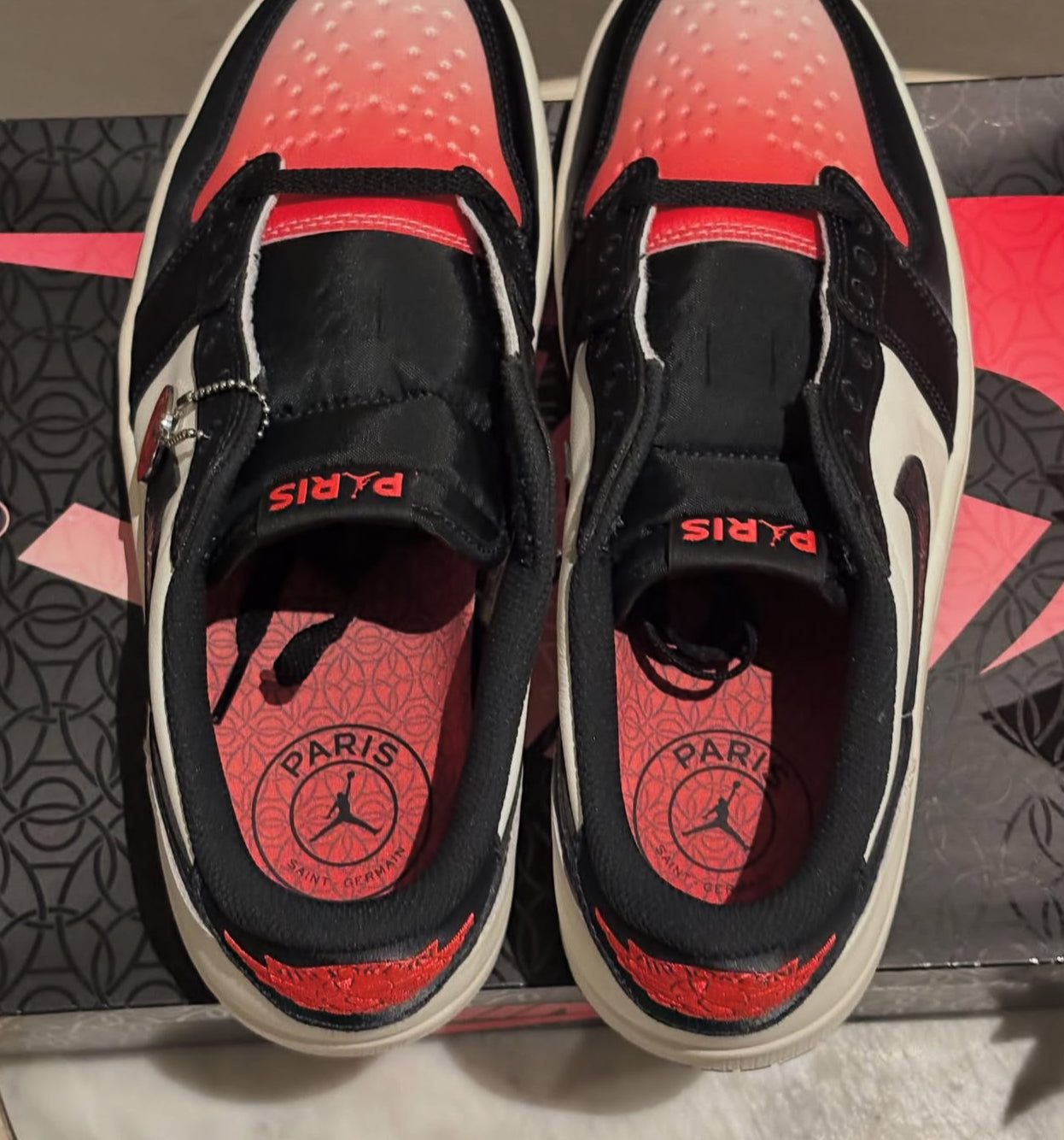 Jordan 1 low PSG