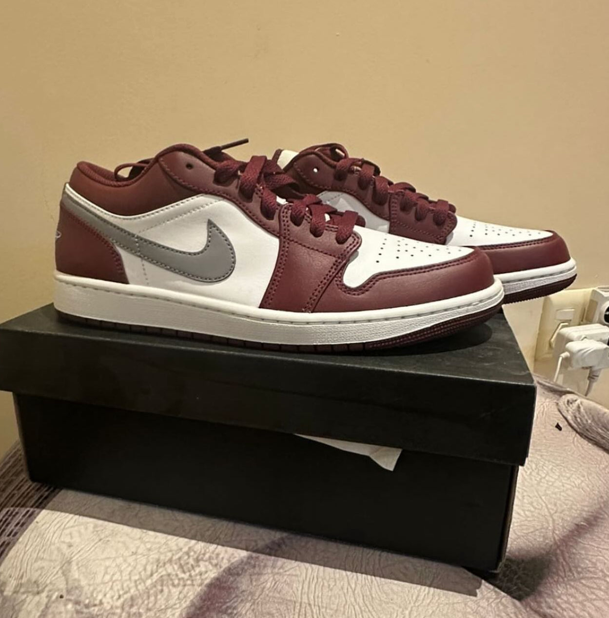 Nike Air Jordan 1 Low “White Bordeaux”