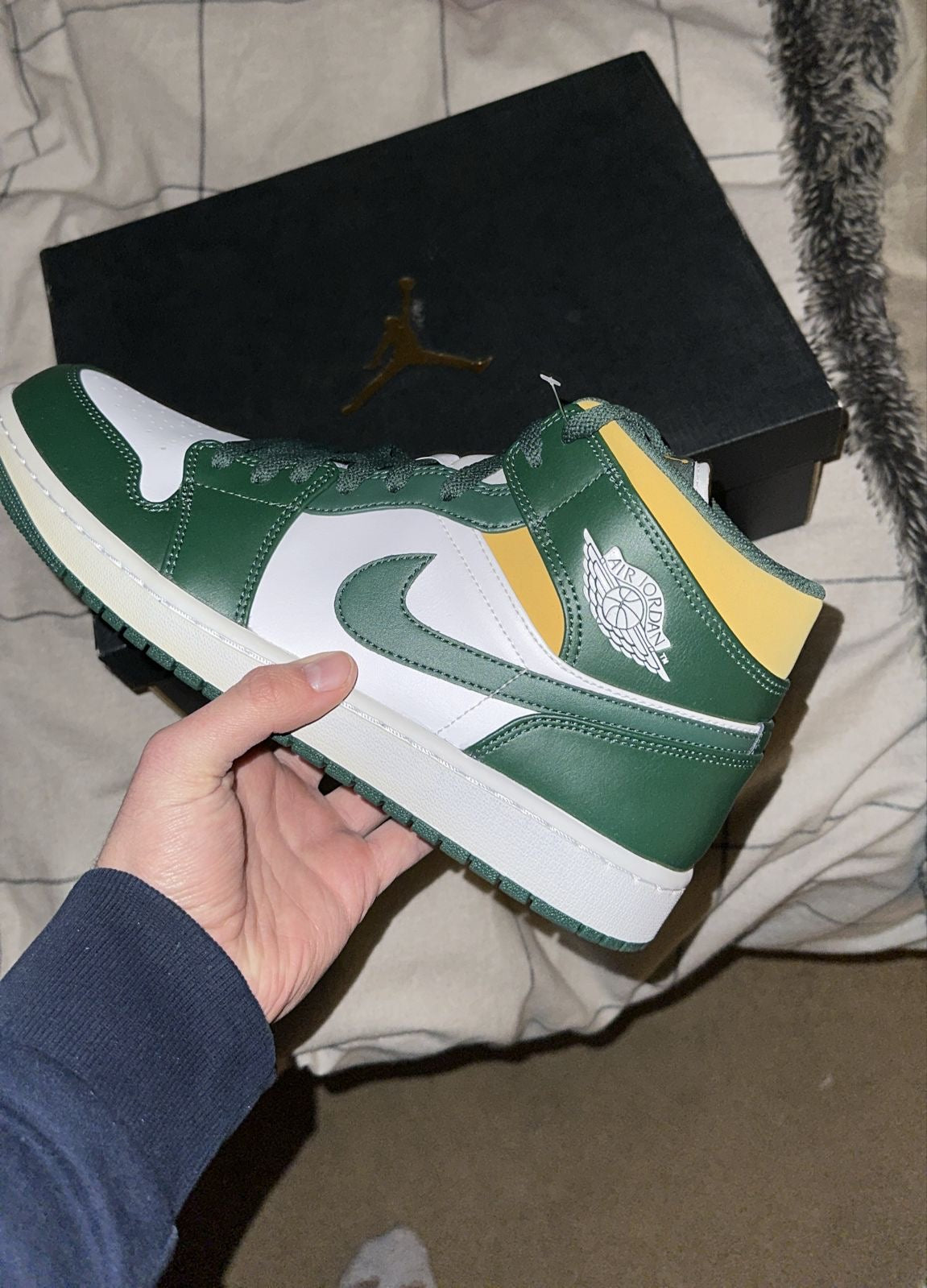 Nike Jordan 1  Mid Sonic